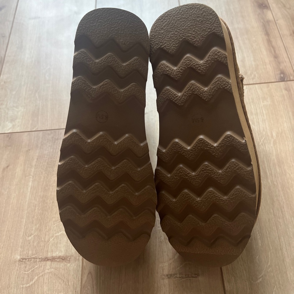 [NEW/UNWORN] CUSHIONAIRE Genuine Suede Platform Boot - Picture 6 of 9